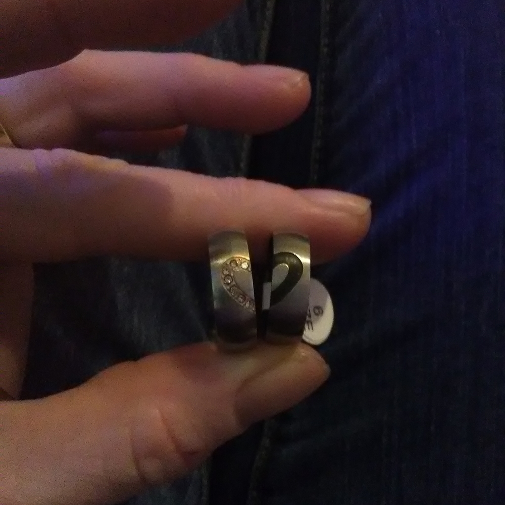 Matching ring set - Picture 3 of 3